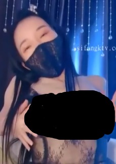 林夕终于露脸了紫色灯光热舞