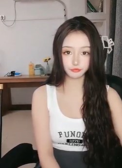 第九部长发校花女神美艳动人精彩