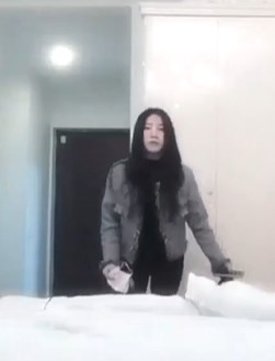今夜首战高颜值黑丝吊带外围美女