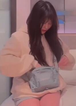 3000约清纯邻家大学生兼职20岁粉嫩小美女