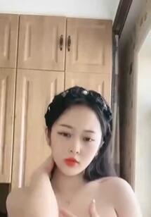 肤白貌美极品小妞全程露脸好身材大秀
