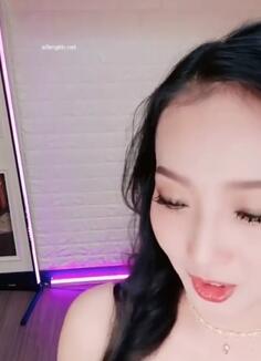青柠宿舍卷发少妇大秀
