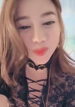 漂亮熟女深夜寂寞难耐水流成河1