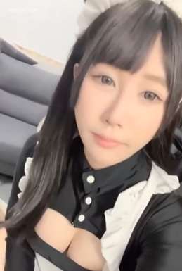 19岁高颜值童颜女仆学生制服3