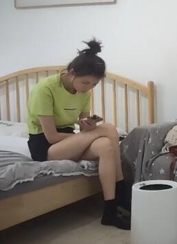 捶子约网吧前台大长腿苗条美女