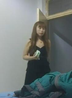 李总苗条白花花的小少妇