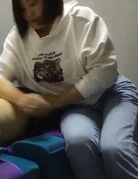 城中村按摩店燕姐直播视频2