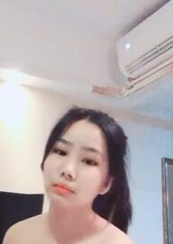 新勾搭一个少妇 一脸媚态