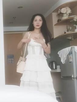 白衣少妇气质极佳-硬壳约妹