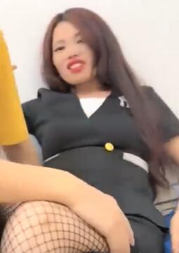 瘦猴约妹06-28黑丝领班