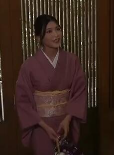 START-242 为了拯救经营困难的温泉旅馆-本庄铃