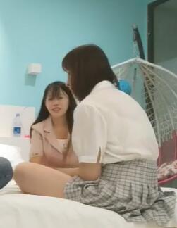 换妻极品约妹06-26清纯闺蜜一起玩
