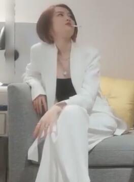 小陈头专辑10-31极品美模想再加钟经纪人不让加