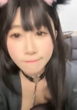 京鱼鱼19岁广州萝莉童颜各种COS装扮
