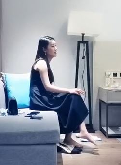 9总高价约黑衣长裙外围女