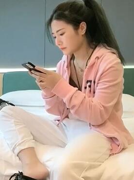 小宝回归首秀约极品粉色衣服马尾辫小姐姐