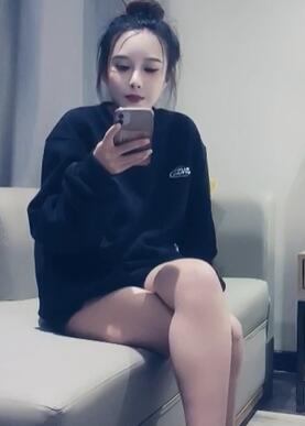 高清小天娱乐赵总约高端外围超可爱小姐姐