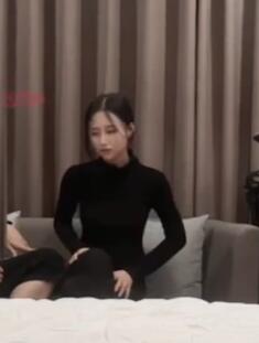 大熊约极品气质女神在校兼职学生妹身材苗条表情丰富