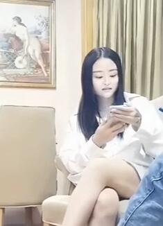 黄先生约长相甜美白衣妹子