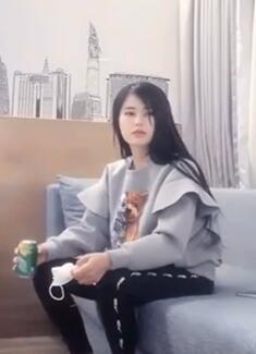 钱多多全国约高颜值外围小姐姐