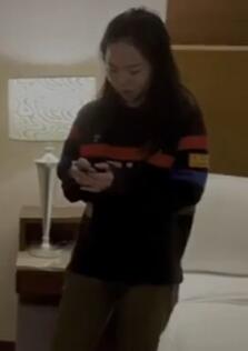 台湾酒店约身材丰满的大三学妹