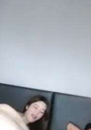年轻男女4P