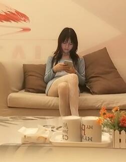姐妹秋霞视频_四月十号第一场白色丝袜妹子