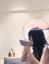 午夜金牌11-11用道具玩妹子