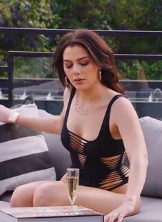 欧美美女周末享受生活