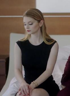 欧美白嫩女总裁喜欢美女
