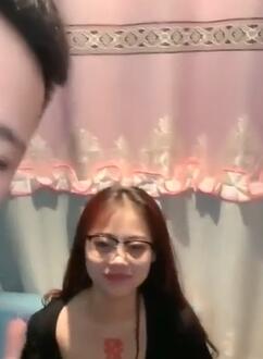 情侣小美女与男友的日常欢乐温馨1