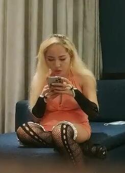 利哥专场10-07染着一头金发的性感少妇