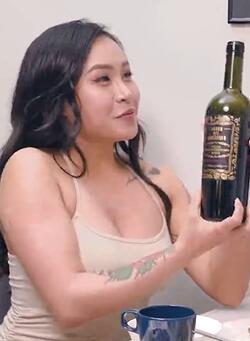 果冻传媒GDCM-055饥渴的妈妈下集