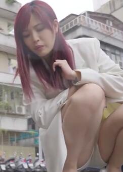 果冻传媒91KCM-140高冷美女敌不过按摩棒