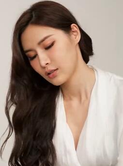 果冻传媒GDCM-065完蛋我被美女包围了