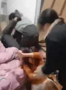 老公偷情被老婆逮到