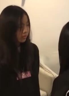大庭广众都敢霸凌